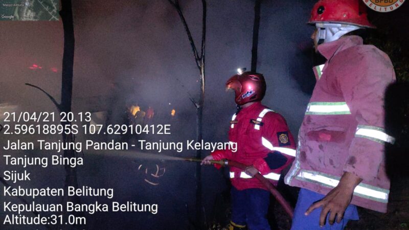BPBD Belitung Padamkan Kebakaran Rumah Warga di Tanjung Binga